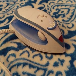 Sunbeam Mini Iron. Blue and White.